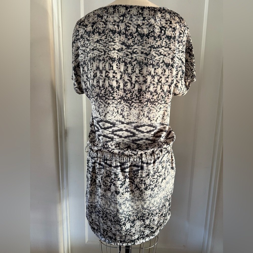 Black/Grey/Cream Texture Print Drop-Waist Dress from Paris - Picture 3 of 10